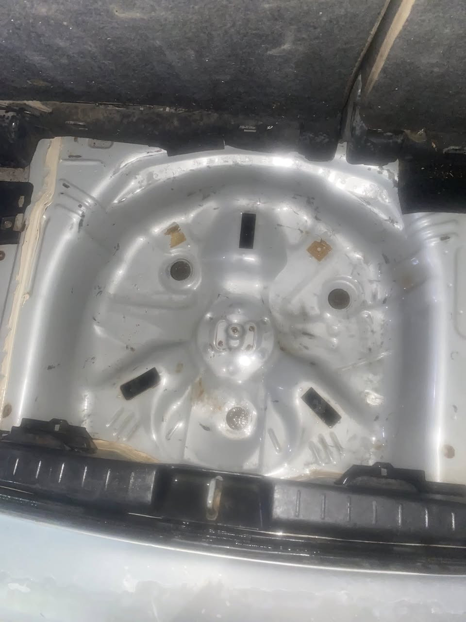 تيوتا يارس 2007هزة وسنوية جديدة لحد 2030سيارك نضيفة تخم تاير جديد صدر جديد نوزلات .تدفة تبريد كلشي شغال. كير عادي رقم الجديد ديالئ.مكاني سليمانية سعر (65)استفسار اكثر علة هاذ الرقم ***********
