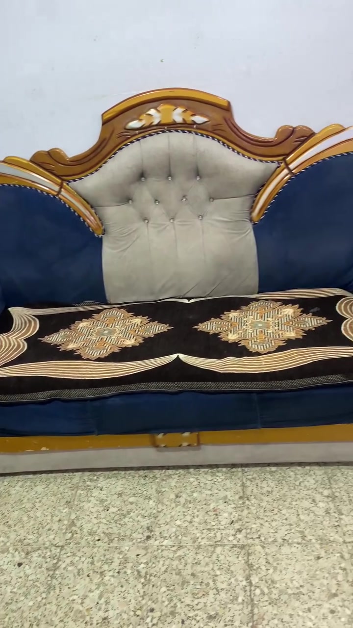 السلام عليكم تخم قنفات عشر مقاعد للبيع سعر 125وبي مجال المكان المعالف قرب مدرسه الفراهيدي


**إذا كنت صاحب هذا الإعلان وتريد حذفه لأي سبب، رجاءا أرسل رسالة إلى الدعم الفني**