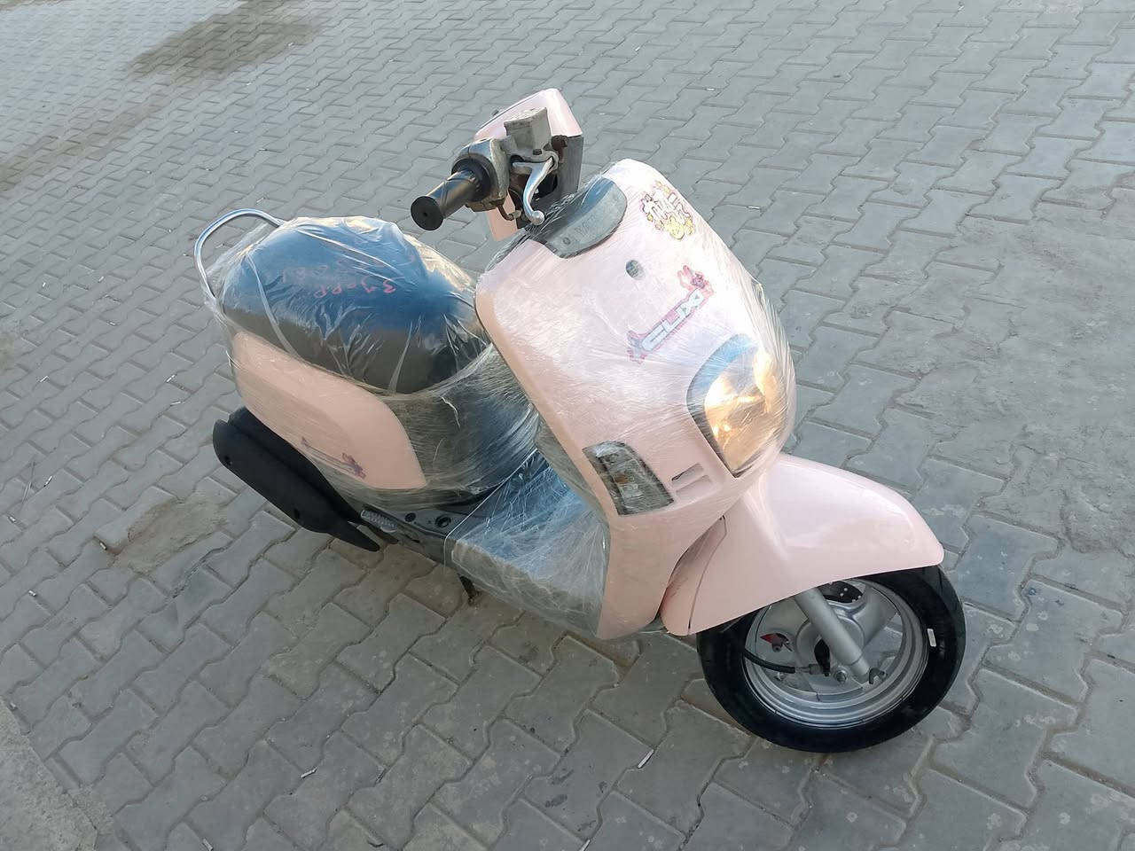 بوليسي موديل9 كفاله دراجه محرك بلادي (سلف وكابريتر بلاديات) دراجه ماشيه 11 دراجه جديده صارله اقل من شهر من طالعه من معرض وصل معرض ومنفيس موجود داخل ملح  قوي دراجه جاهزه سعر650 عنوان بابل مسيب هاي تفاصيل دراجه لاتطبلي تسلني نفس اسئله رقمي ‏‪***********‬‏
