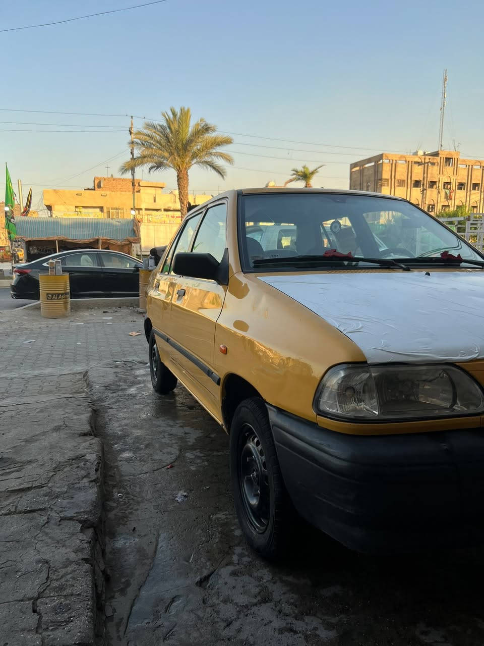 سلام عليكم عيني سايبه مديل 15  كير  + محرك كفاله + تبريد عوزه بس غاز + معروضه  30 وبيها مجال  عنوان  بغداد مدينه الصدر  (الستفسار على رقم ***********)
