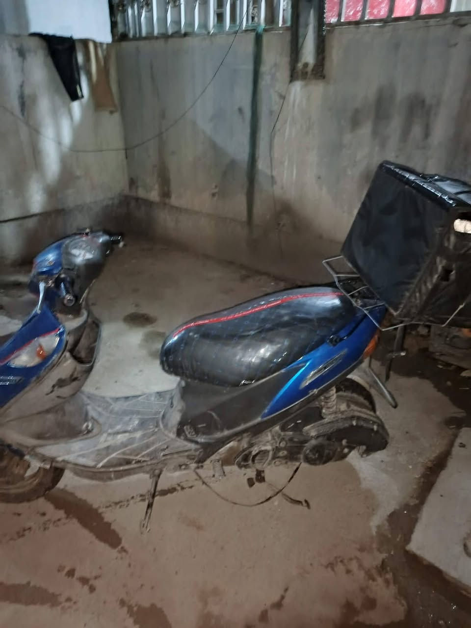 سلام عليكم دراچة ساسوكي 120 نضيفة لسعر 450وبيهة مجال لعنوان المحموديه ***********
