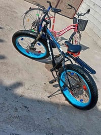 للبيع بايسكل دبابه حجم 26 جاهز مابي اي نقص السعر 75  العنوان بغداد الد...