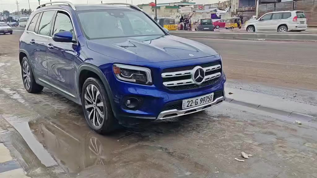 فول فول مواصفات بارنوما أوتو بارك
السياره في /-  بغداد / الرقم اربيل 
التفاصيل والمواصفات /
بانوراما عل طول السقف 
نظام Auto parking للاصطفاف وركن السياره
رادار امامي مانع التصادم  يظهر التحذير في وسط الشاشه الامامي عند اقترابك من اي سياره بصوره مفاجئه
رادار الجانبي في المرايات الجانبيه 
رادار  خلفي ياخذ بريك عند الرجوع وعدم الانتباه 
الدشبول الجديد والشاشه دشبول الاماميه متغيره بيه عده اختيارات تكدر تغير شكله حسب نوع القياده الي تختارها 
صندوق خلفي كهرباء دكمه 
قيادة رياضيه 
قياده اقتصاديه 
قياده المريحه 
اضائه داخليه في الدشبول64 لون متغير  في الابواب والدشبول شي عجيب وراقي وبي اختيارات عديده للالوان 
كامرات محيطيه  360  درجة. عدد 4
 امامي وجانبي عل كل مراية وخلفيه وطبعا تظهر بل الشاشه الوسط 
حساسات محيطيه 360 درجه  عل كامل زوايا السياره اي اقتراب مركبه اوشخص راح تنبهك 
نظام ال ECO خاصه في الازدحامات والترفيك لايت  
كشن السائق والسكن هيتر ثلاث درجات
طبعا الستيرن كله لمس كل الاوامر الي بل سياره الاختيارات لمس 
انظمة قياده اقتصادي ومريح ورياضي ورياضي + وفردي 
شاشه وسطيه مع كافه الاوامر والخيارات لسياره 
سايد بيرك كهرباء دكمه 
كير رياضي شفتات بل استيرن 
دوسات كتابه مرسيدس ليد اضائه بل دوسه 
طبعا نظام الاضائه عجيب مع الشكل الجديد للعدسات الاماميه لمرسيدس الشكل الجديد
نظام صوت بل السياره Burmester
كاعيات الشركة بلادي وياها 
دهن وفلاتر جديد 
جام مضلل خلفي بلادي مع السيارة
وبعد بيها هواي مواصفات معروفه بالمارسيدس 
حادث سياره جاملغ خلفي وجنطه فقط يعني قطعتين صبغ ومكان صغير جداً بار
السعر220 وبي مجال
جميع التفاصيل خاص


**إذا كنت صاحب هذا الإعلان وتريد حذفه لأي سبب، رجاءا أرسل رسالة إلى الدعم الفني**