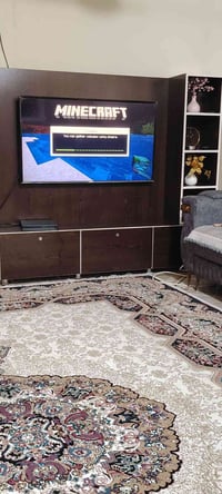 ميز تلفزون حجم كبير للبيع سعر ١٢٠ الف ٠٧٥٠٦٦١٠٤٢٦ واتساب