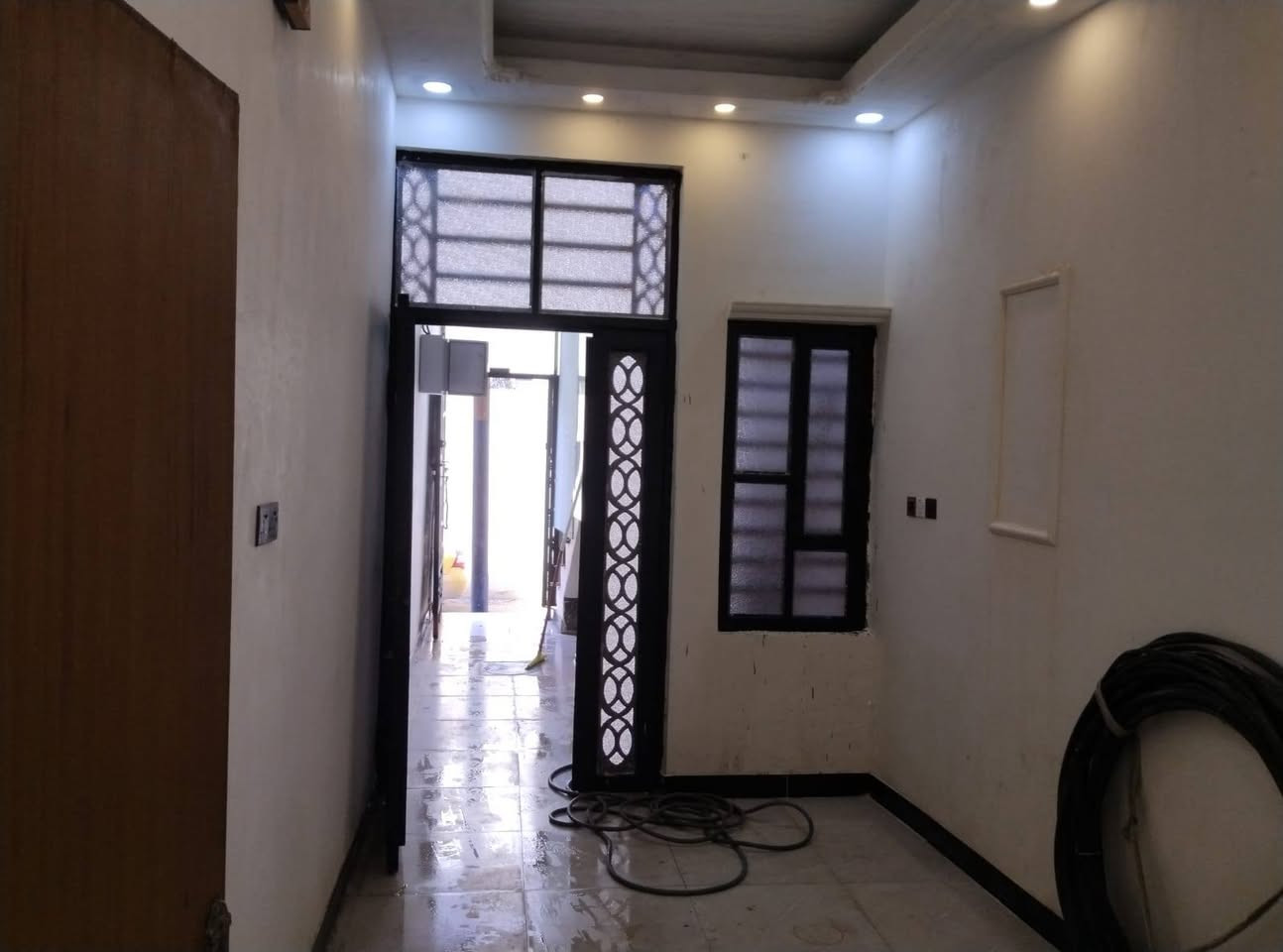 للأيجار مشتمل زغير أرضي بناء حديث وديكور  للأيجار يحتوي على غرفة واحده وهول وصحيات واستقبال  العنوان مناوي لجم قرب الباب الخلفي لمول  الخوره الجديد  سعر الأيجار 300الف قفل
  واتساب او للأتصال   *********** البصرة, العراق
