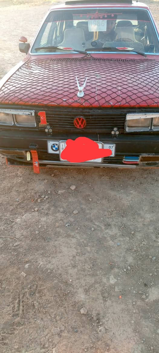 ***********
18
