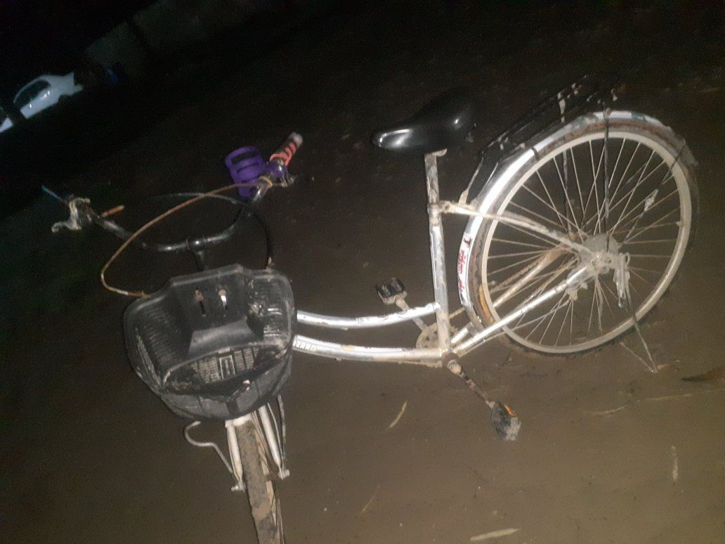 السلام عليكم بايسكل للبيع حجم26موديل2022ياباني وللأستفسار اكثر المراسلة العنوان ناحية الزاب قرية الصباغية


**إذا كنت صاحب هذا الإعلان وتريد حذفه لأي سبب، رجاءا أرسل رسالة إلى الدعم الفني**