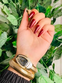 ساعات • للبيع