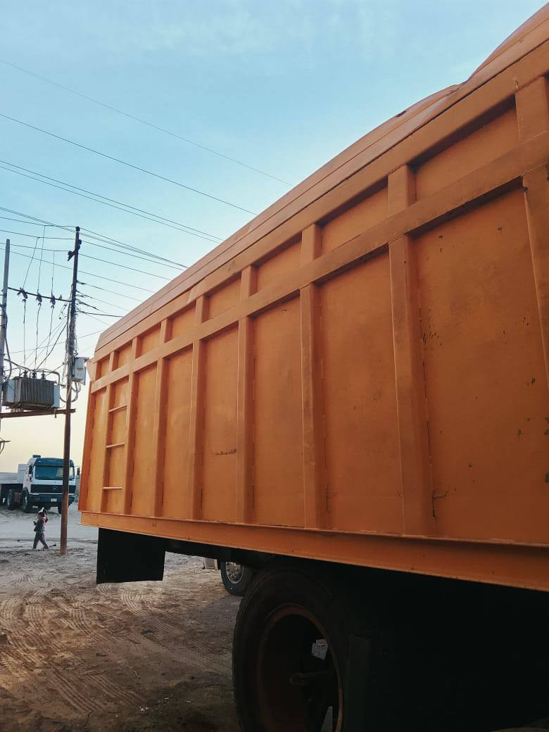 السلام عليكم عربانه للبيع شاصي حدادي السعر 70 ورقه وبيها مجال مكلف بالنشول للاستفسارا***********@@***********
