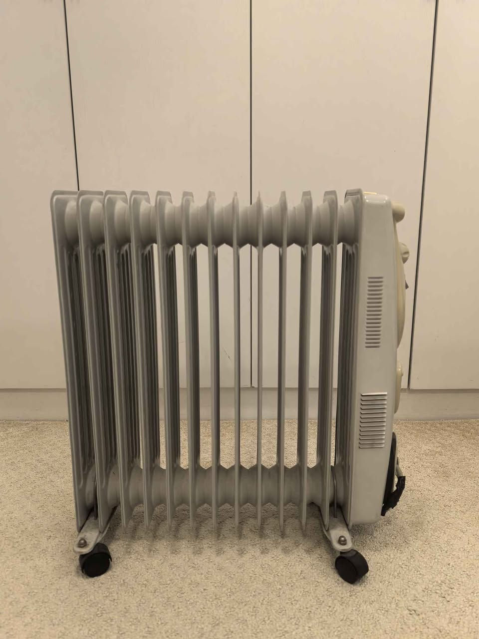 السلام عليكم
عندي صوبة مدفئة زيتية للبيع
 حجمها 13 ريشة
تحتوي على هيتر
نظيفة جدا جدا جدا
السعر 55 الف بي مجال بسيط
العنوان اربيل قرب عينكاوا
للاستفسار اكثر الاتصال *********** أربيل, العراق
