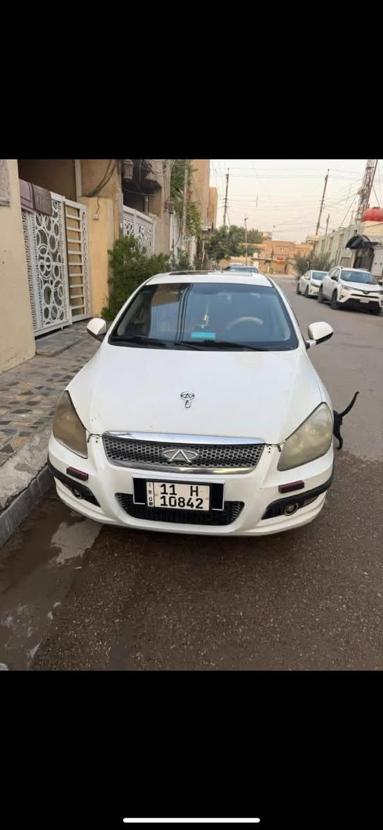 السلام عليكم / شيري a3 موديل 2012 السياره خير من الله كير محرك 1800 تبريد كله كامله شاشه حساسات تحكم استيرن فتحه كهربائيات كله شغاله لايت زنون قليل كلش شايفه البانزين العادي كله محسن بيه فقط طخه بالدعاميه الخلفيه وجراد كلش قليل بالبنيد واضح بالصور السعر 50وبيه مجال قليل للشراي مكاني جكوك قرب الكاظميه 
رقم بغداد باسمي تحويل مباشر 
***********
