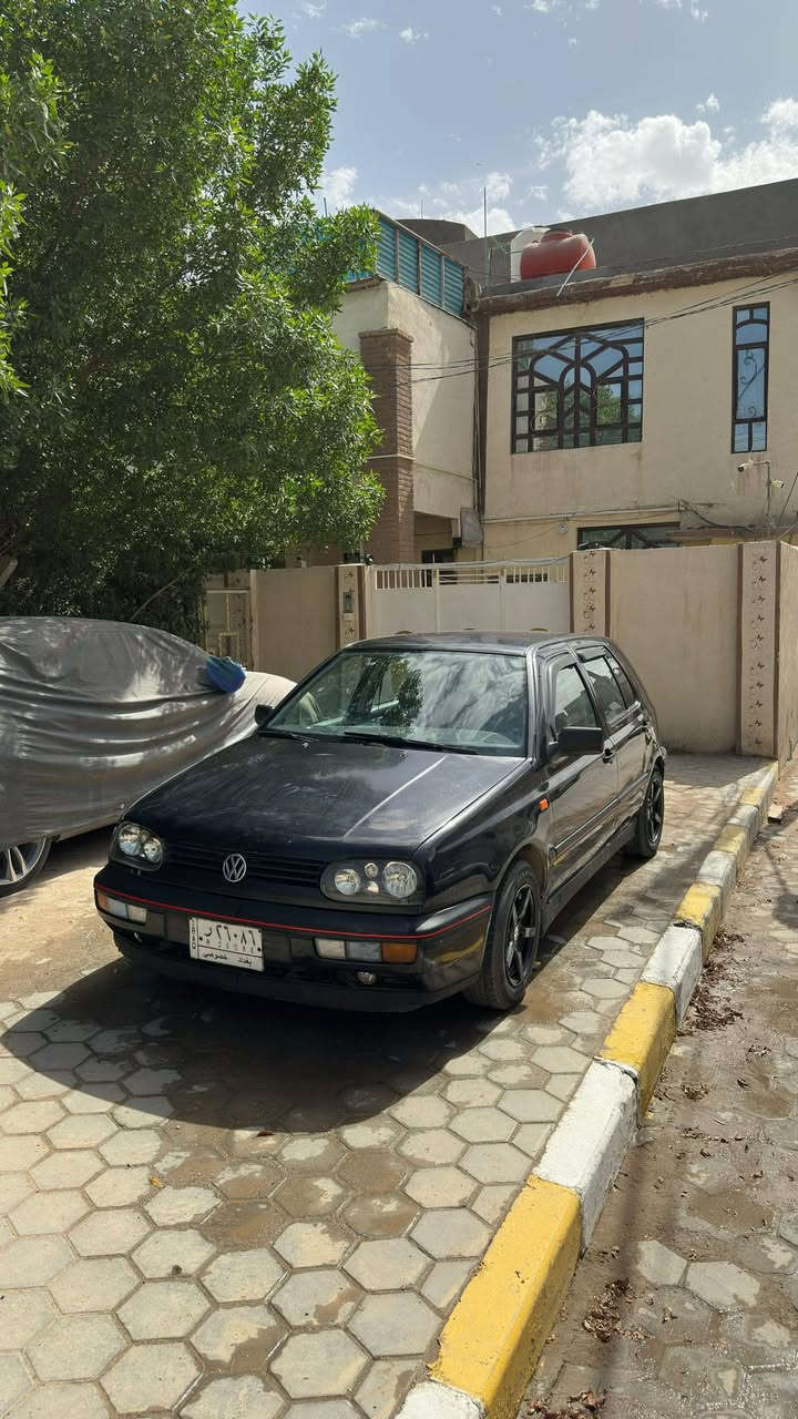 سلام عليكم
كولف للبيع 
موديل 93
سيارة جديده 
تبريد شغال 
غرفة جديده بلاد
رقم بغداد مداور ثاني يوم 
سنويه مساقطه
كهربائيات كله شغاله
محرك 2000 
كير عادي 
محرك توني مسويله كازكت 
وكور
بس يخربط ودتطفة السياره
ابيعك على وضعه 
السعر 40 
***********
