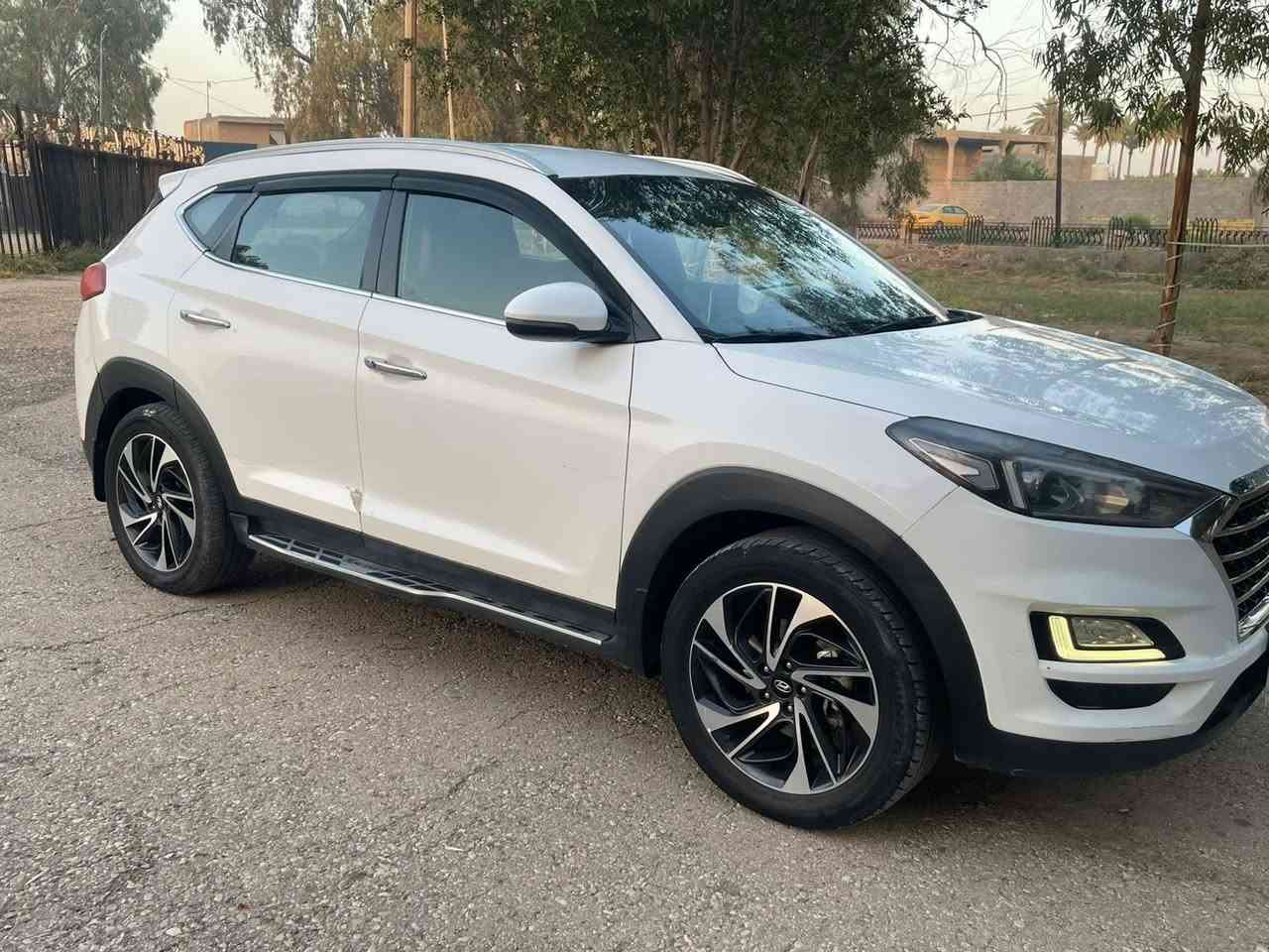توسان

خليجي 

موديل 2020

رقم اربيل بسم شركه

السعر128 بيه مجال جداً بسيط 

بيهه 4 قطع صبغ بدون دواخل 

مكفوله من الجفيه ولكلبه ولكص ولعيب الشرعي 

مابيهه كل نقص وكلشي شغال على وضع الشركه 

مكاني واسط نعمانيه  

اتصل لباقي التفاصيل والخدمه
0783 190 9917
