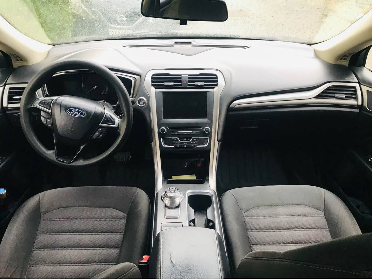 فورد فيوژن موديل ٢٠١٧مه كينه١٠٥توربوو شاشه گه وره ٣گير گيرماوس ته بريد مه ركه زى كوشن كاره با هه موو گيانى به شه رت مه كينه نه كراوه ته وه ته نها ٢پارجه  بوياغ *********** أربيل, العراق
