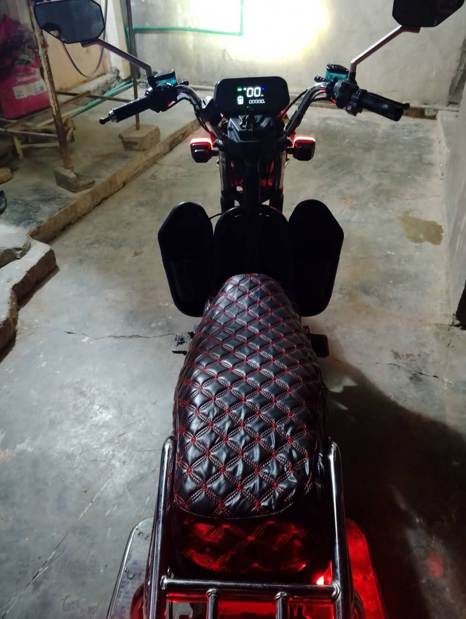 دراجه جبلي نوع الماسه عدد 5بطاريات سعر 450وبي مجال للشراي بطاريات عل فحص وان ميعجبك افحص  كهربايات شقاله كله للستفسار ***********.   ***********
