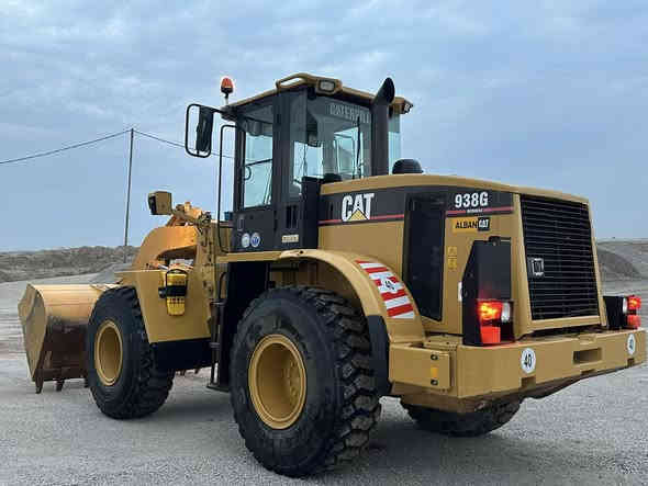 السلام عليكم ورحمة الله 

للبيع شفل كتر بلر 938G
موديل 2004 
منفيست بصره 
ساعات العمل 11.000 ساعة 
جاهز للعمل 
للاستفسار اكثر اتصل 
***********
***********
