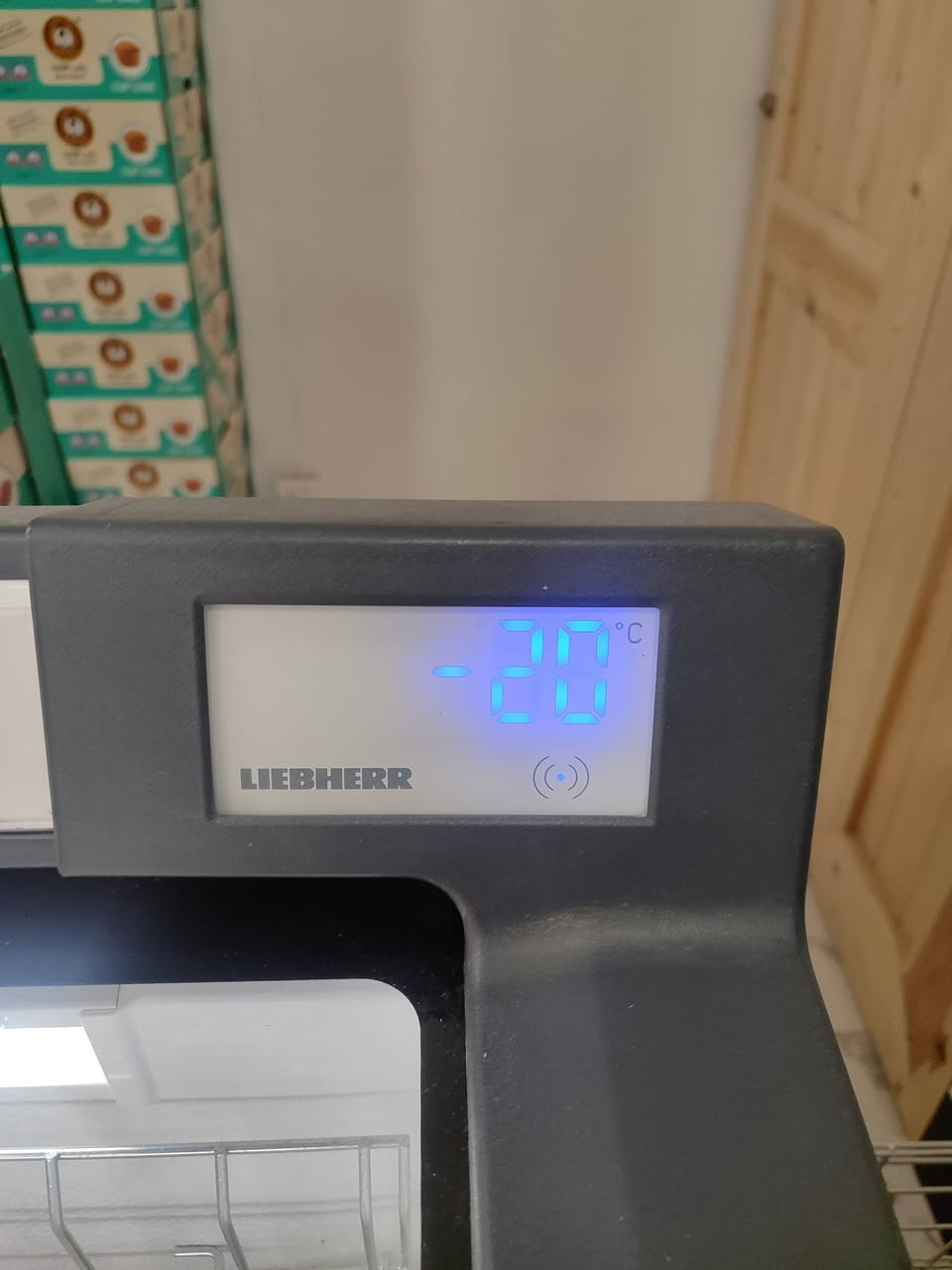 مجمدة طول ٢.٥ متر عرض متر
تشغيل فول  شرط 
السعر مليونين و٢٠٠ بيها مجال
المكان تكريت الانواء


**إذا كنت صاحب هذا الإعلان وتريد حذفه لأي سبب، رجاءا أرسل رسالة إلى الدعم الفني**