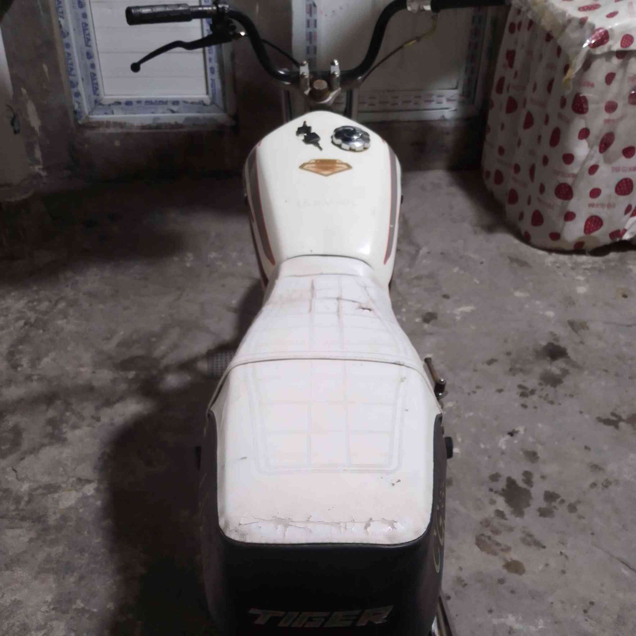 للبيع السعر 275 مكاني قبله *********** شط العرب, البصرة
