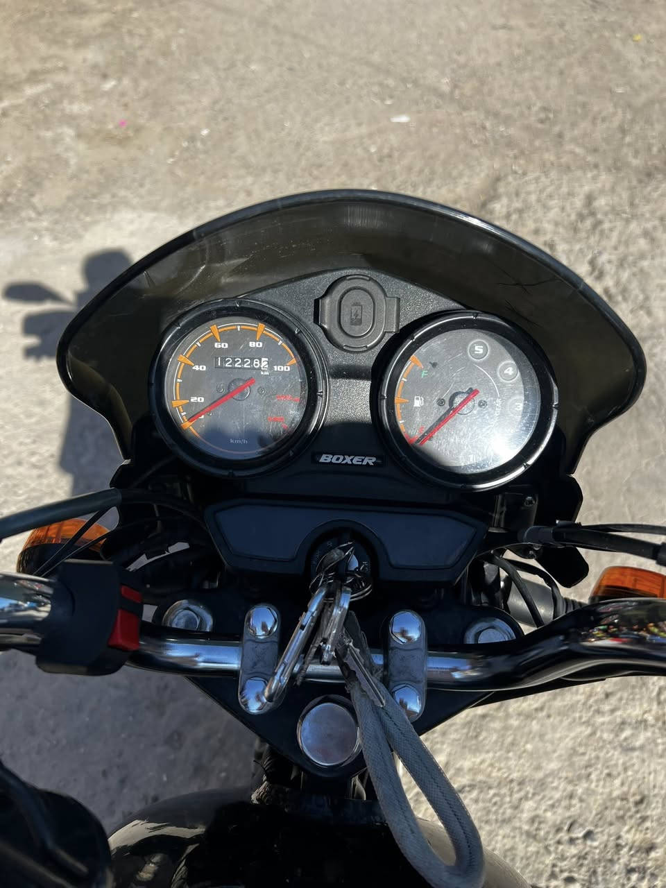 سلام عليكم درجه بوكسرموديل ٢٠٢٢  مرقمه وسنوبه مكفوله كفاله عامه من كلشي دراجه ما مشتغله دلفري ابد مال اسواق ما طالع بيهه بعدهه ما ماشيه جديده  مكفوله من كلشي برغي مابيهه نقص رايدهه بمليونين و٤٠٠ ومتواجد رقم واتساب فقط ***********
