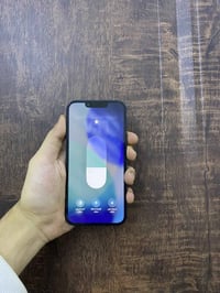 ايفون 13عادي عربي ذاكره 128بطاريه 86مفطور الضهر فقط كله مكفول وكله شغا...