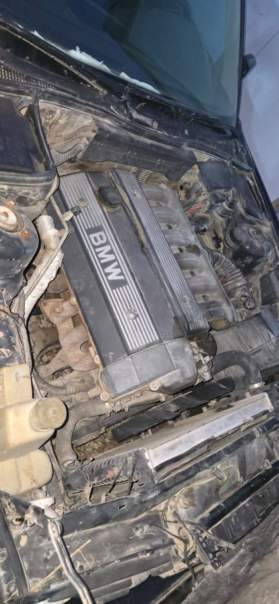 سلام عليكم BMW525فانوس مودل93بيع ع حادث السياره تبريد ياباني من كلشي جاهزه ونضربت كما موضح بالفيديو..غرفه جديده السياره بلاديه السعر33$ورقه ***********
كربلاء طوريج
