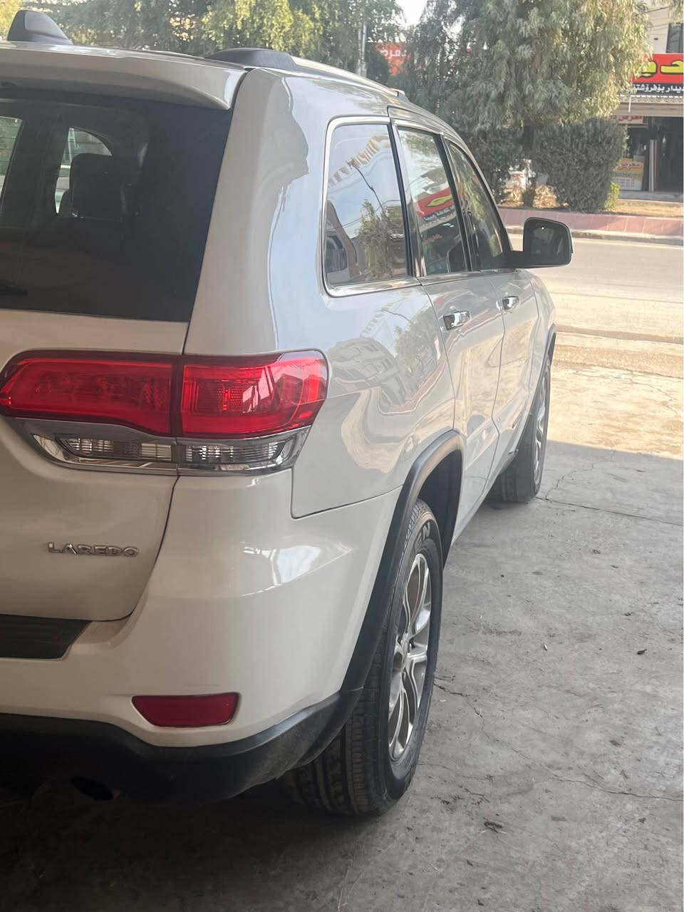 السلام عليكم ورحمة وبركاته سيارة جيب لاريدو موديل ٢٠١٤ سيارة حلوة ونصيفة صدر تبريد تخم تاير شرط محرك مفتوح بيها ٣ قطع جامرلق وبونيد الباقي بشرط *********** كركوك, العراق
