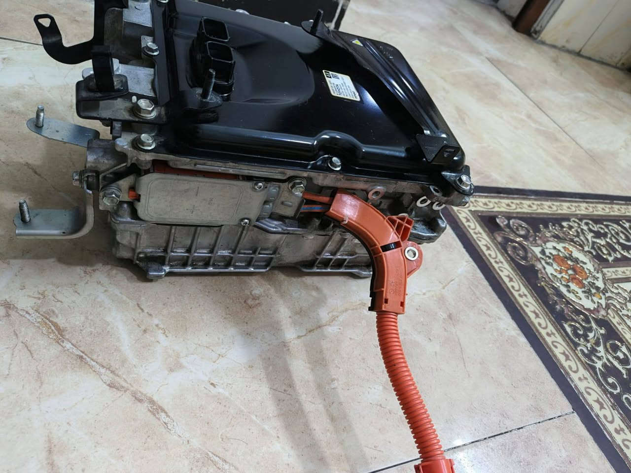 السلام اخوان جهاز هايبرد مال كامري يرهم على كل الموديلات من 2025 و جوا . نظيف جدا وهذا رقم ***********
