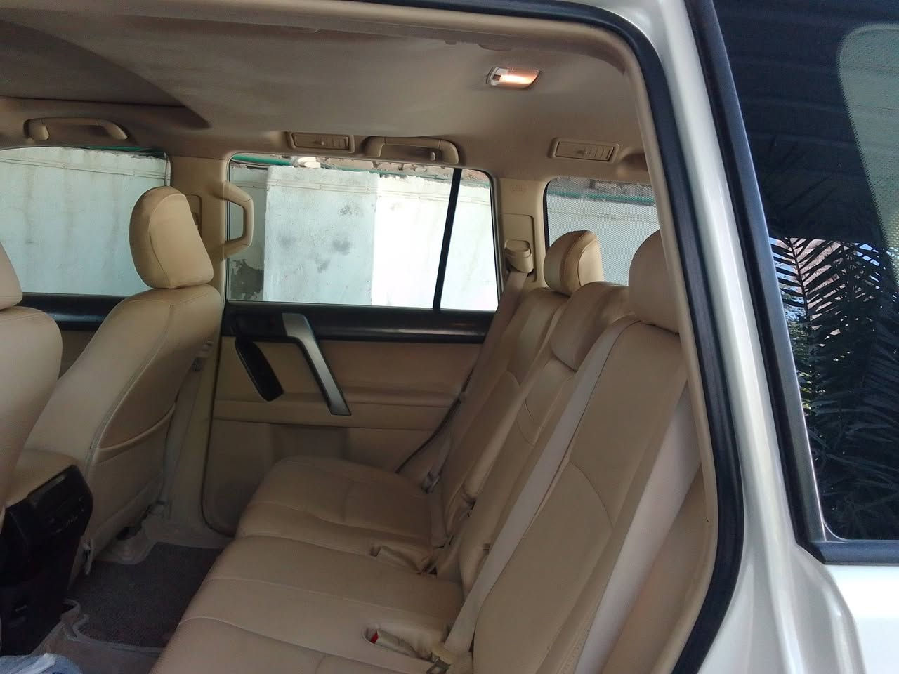 السلام عليكم 
برادو 2017 للبيع كويتيه فول مواصفات كشنات جلد بصمه فتحة سلايد دبل تانكي سته سلندر مكفوله كفاله عامه رقم اربيل الدولي بأسمي هزة جديدة مكانها بغداد السعر 35 الف وبيها مجال بسيط للاتصال 
***********
