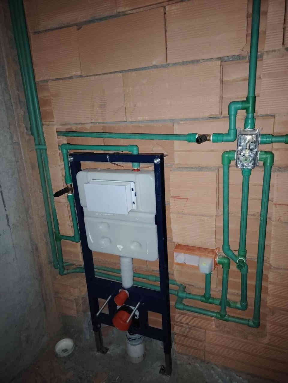 سلام عليكم مطلوب صنايعيه سباكين مصريين في مجمع سكني في البصرة شغل مفتوح حسب لاتفاق باليوميه او بطريحه اسلم شغلك للمهندس بدون ملاحضات تستلم حسابك بالكامل 📞 ***********
