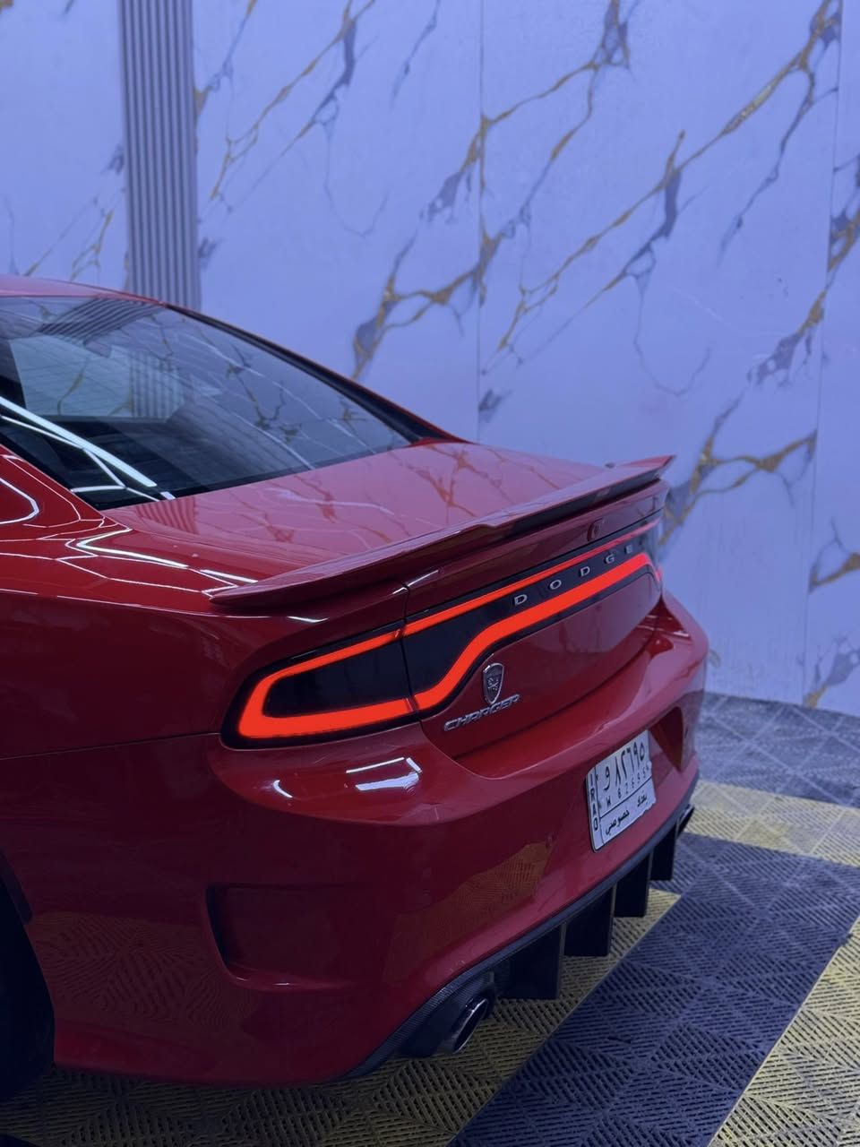 السلام عليگم
جارجر 2019  RT MAX خليجي وگالة ليث العبيدي ✅
ماشية 100 ألف گيلو 
سونار السياره بالمنشور ( دعاميه أماميه صبغ فقط ) + ملاحضات بسيطه 
فول الفول عدا الرادار الأمامي 
1- بصمة تشغيل + تشغيل عن بعد + بصمة أبواب 
2- سلايد رؤف ( فتحه ) 
3- حساسات خلفيه 
4- نقطه عمياء 
5- گشنات امامي تدفئة + تبريد 
6- كشنات كهرباء 
7- كشنات جلد أحمر بلادي 
8- سبورت + سوبر تراك باك
9- ويلگب ابو الخسفه 
 وباقي المواصفات المعروفه 
مكان السياره بابل 
معروضه 287 بيه مجال بسيط 
للأتصال / *********** علي الجبوري
