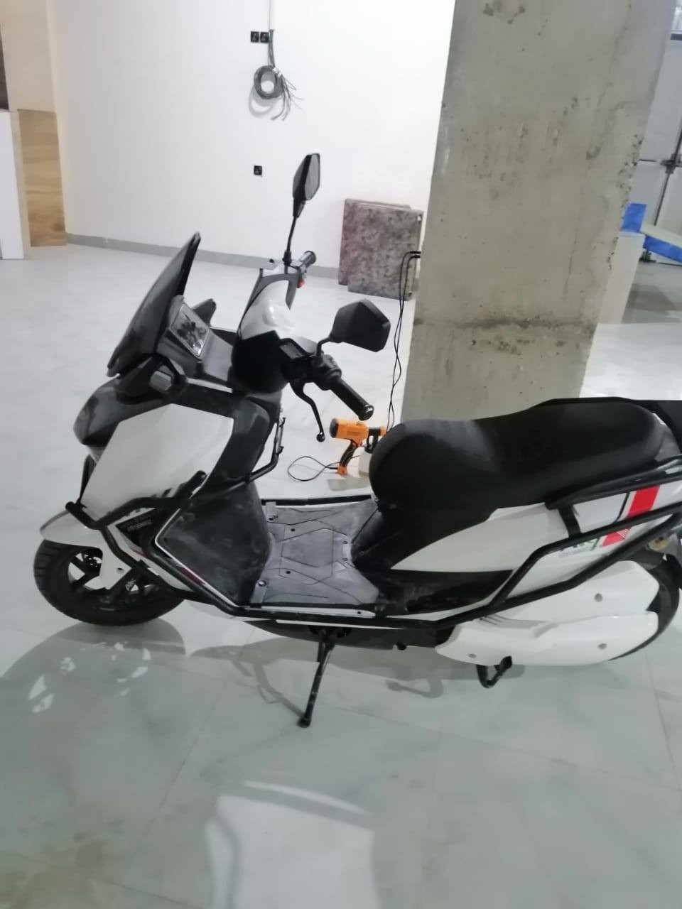 ماطور شحن للبيع مستخدم 6 اشهر فقط قيم بلي يحبه الله 
ملاحظه سعر الجديد مليون ونص 
للاستفسار 
***********
