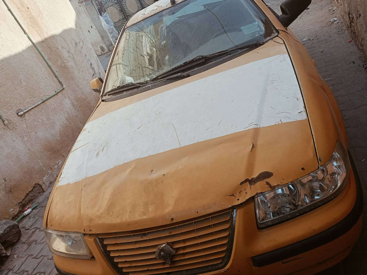 سيارة سمند البيع كاطه نار تاريه تروح وتجي بيه تبريد شغال حداده 70/100 بدون راعي اتكفل سرقه وعشاير سنويه منتهيه رايده ب10ورقات الشراب ينتصل ***********
