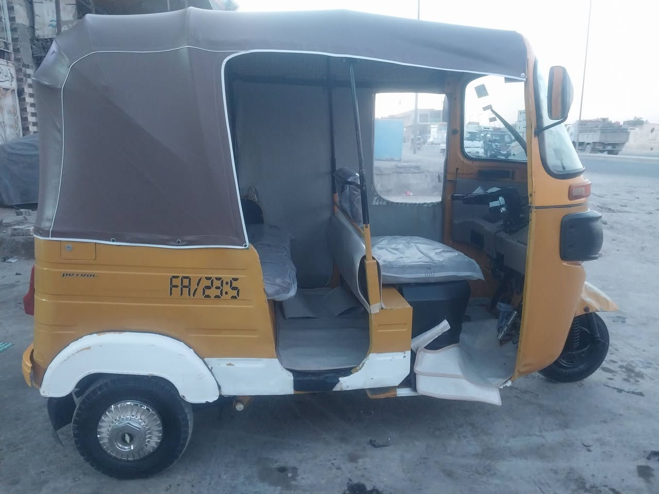 سلام عليكم تكتك للبيع موديل ٢٠٢٠
رقم نكليزي بسمي تكتك لاضربه ولاصبغ تكتك احله من صور جادر جديد دبلات جدد مرايات جدد كامله كبل للشارع سعر 6مليون وبيه مجال مدينه الصدر ***********
