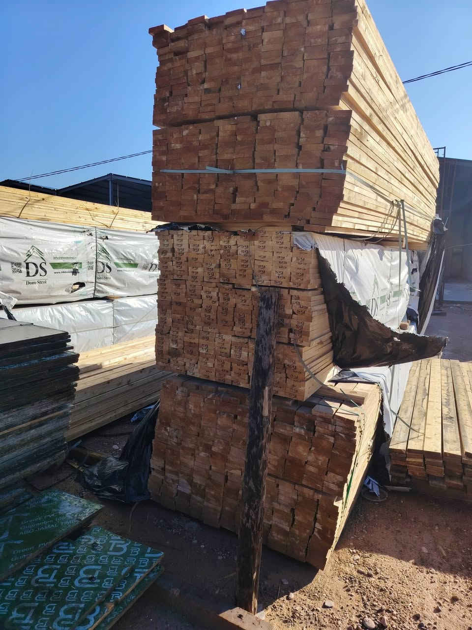 لبيع وشراء وتأجير القالب لوح مع جكات وسير وحمال وبلاويدوكافت أنواع القالب كاطون الرازي الموقع الثاني طريق الخان كليه مقابل مجمع بلاد رافدين السكني للاستفسار هاتف وتس اب ***********
