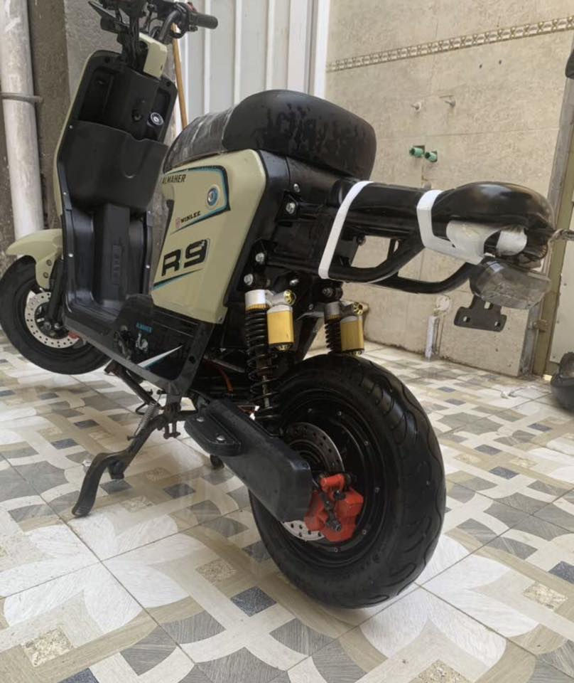 سلام عليكم دراجه شحن R9 2025 دراجه مكفوله كفاله عامه ايشي بيهه ترجع  بطاريات بعدهن جدد دراجه مامستخدمهه هواي كلشي شغال بيهه شرط عل فحص 
عنواني البصره كرمه علي حي سلام 
رقمي ***********
