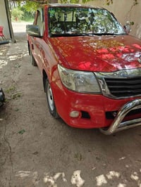 تويوتا هايلوكس 2014 اربعه جنكال كفاله عامه  07735357001