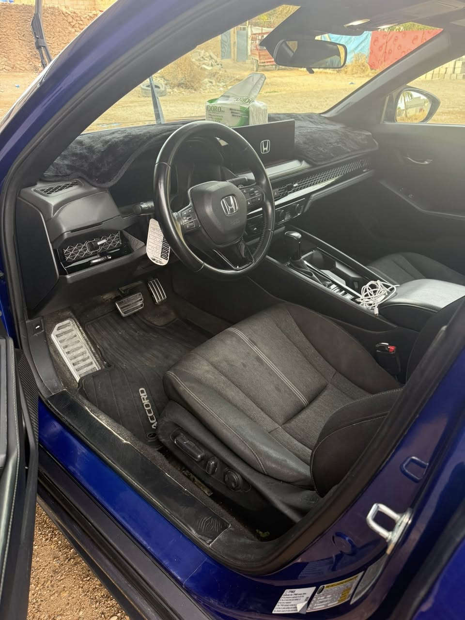السلام عليكم 

هوندا اكورد 23 سبورت 

السياره معروفه مواصفاتها فول 

السياره بدون قطرت صبغ 

مكان السياره الأنبار 

السعر 197 وبيه مجال بصيط *********** وبيه واتساب
