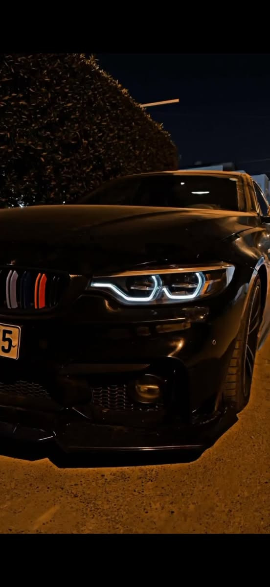 السلام عليكم من رخصة الأدمن المحترم❤️
Bmw 430i 2020 gran coupe 
محرك 2000 twin turbo فووول مواصفات اعلى

للأخير
حادثها جاملغ امامي ايسر وصبغ البنيد من امريكا (بدون دواخل) رقم اربيل سنوية وهزة جديدة بأسمي تحويل ثاني يوم صور الحادث بلخاص❤️ 
مكانها بغداد
السيارة نصبتهة حلوة وبلعافية عل ياخذهة❤️
السعر / 200 وبيهة مجال
للأستفسار/ ***********

