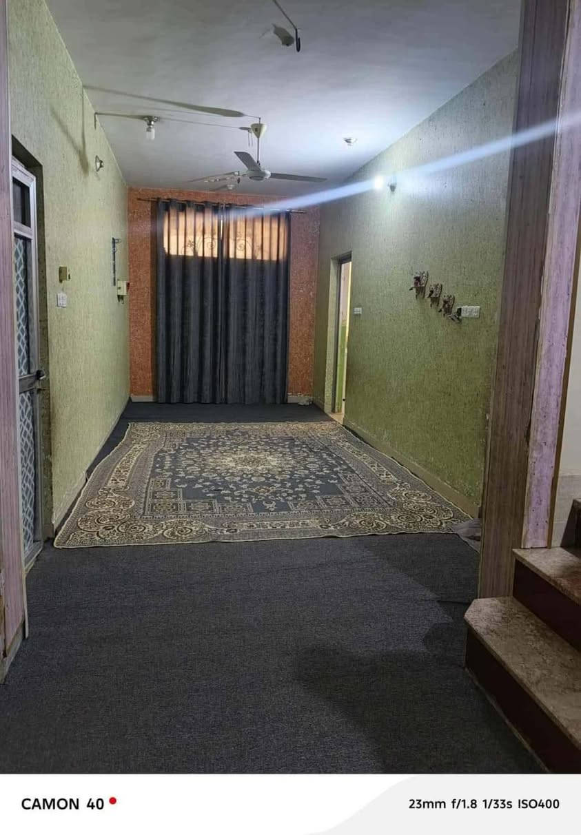 للبيع للبيع
#دار في منطقة أم الهوش خلف المستشفى 
قريب من محطة الكهرباء النزله الأولى التبليط #نقل أسهم مداور بأسم المشتري
#المساحة الكلية 500 متر 
#مساحة البناء 280 متر مسلح 
#بناء سنة 2012
#يحتوي على
يتكون من ثلاث غرف نوم 5 في 5 ومطبخ 5في5 واستقبال 9 في 4 السطح كونكريت مسلح والارضيه مرمر وحديقتين وكراج واسع وصحيات داخليه وخارجيه .
للاستفسار او كثر مراسلتنا على الخاص او الاتصال على الأرقام التالية أو مراجعة مكتبنا 
مكتب الفخامة للعقارات في السماوة 
الواقع في منطقة الحكم قرب مكتب العصائب القديم ومقابل باب متنزه الزهور
***********
***********
***********
