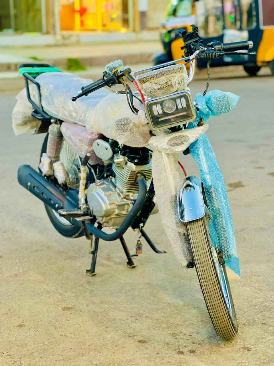 السلام عليكم دراجه تايكر للبيع موديل 2026
السعر 800$ بيها مجال بصيط ***********
