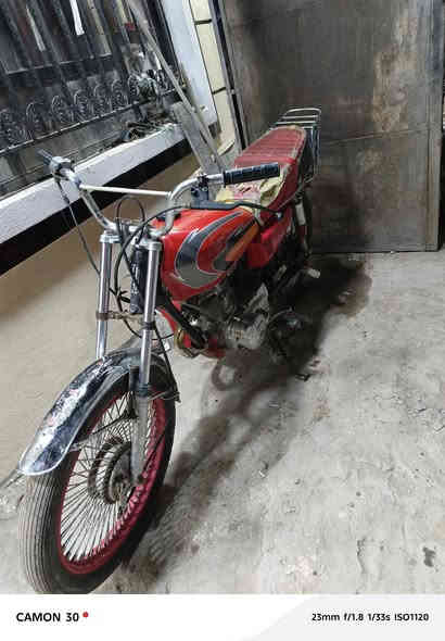 سلام وعليكم دراجه ايرانيه للبيع اربعه كير موديل 2022 دراجه حلوه شلعه معدل السعر  400 وبيع مجال ولا اكو مراوس ب خمسه كير مكان بغداد زعفرانيه ***********
