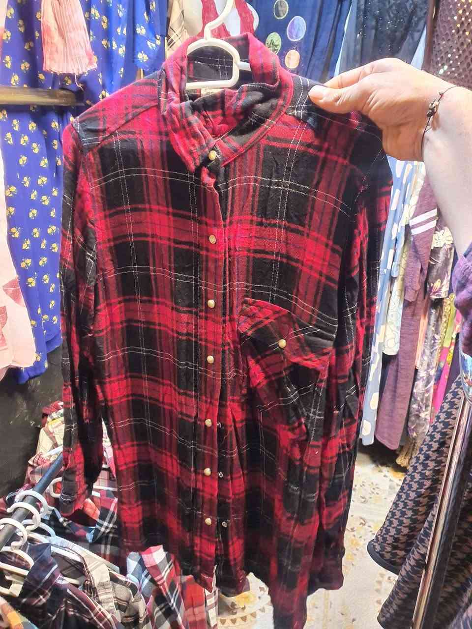 شلعه قمصان صيفي 300قميص نسائي ماملبوس سعر قطعة الفين بيش متبيع انت ربحان نطيك وياهن 20قطعه هديه شرط نضافه يفيد اهل بثوث واهل مشاريع صغيره ملاحضه تريد بيعلك نص كميه عادي


**إذا كنت صاحب هذا الإعلان وتريد حذفه لأي سبب، رجاءا أرسل رسالة إلى الدعم الفني**