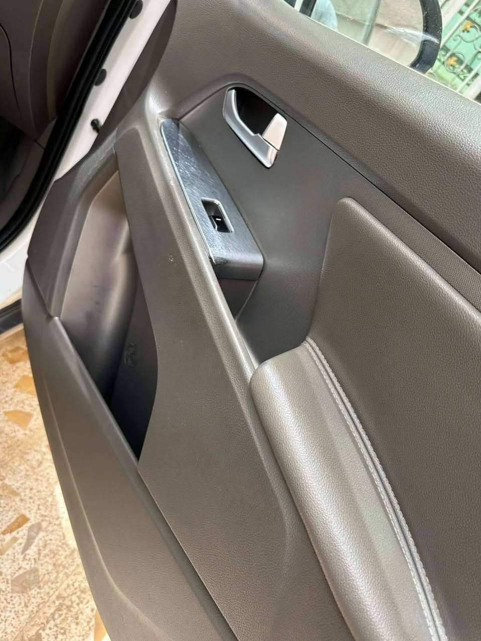 سبورتج 2011فول مواصفات
كفالة عامه
رقم بغداد باسمي
رقم الهاتف 
***********السياره اكلين
السعر 150وبيها مجال
