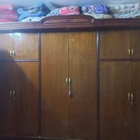 غرفة نوم صاج داخل خارج خمس قطع للبيع سعر 400 وبيها مجال قليل مكاني بال...