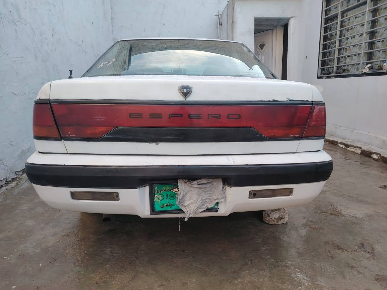 اسلام عليكم دايو موديل 1995 سنويه بيضه شرط الوكاله وتحويل شرعي موجود كابون بانزين بيه سياره جاهزه قفل مركزي صدر تواير محرك فكتره 18 وايرمنيه كله شغاله سعره 17وبيه مجال اتصل وتدلل***********
