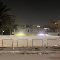 بيت للإيجار • ٦٠٠م • ٧ غرف