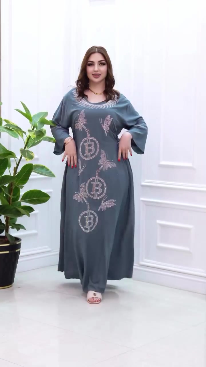 ⁨ ✨ دشداشة نسائية بخامة كشمير – أناقة مريحة لكل الأوقات ✨

دشداشة نسائية راقية مصنوعة من قماش كشمير درجة أولى، ناعمة وخفيفة على الجسم،
مطعّمة بـ ستراس أنيق يضيف لمسة أنوثة بسيطة بدون تكلف ✨
تصميم عملي وواسع يمنحك راحة وأناقة بنفس الوقت.

✔️ مناسبة للبيت والزيارات
✔️ قصّة مريحة وتفصيل يبرز الجمال
✔️ خامة ثابتة ولون جذاب
✔️ مثالية للمقاسات الكبيرة

📏 المقاسات المتوفرة:
2XL – 3XL – 4XL – 5XL

🛍️ متوفر جملة ومفرد
💰 السعر: 15,000 دينار
🚚 توصيل لكافة محافظات العراق

📞 للطلب والاستفسار (واتساب):
***********

اختيارك الأمثل للأناقة اليومية براحة تامة 💙⁩
