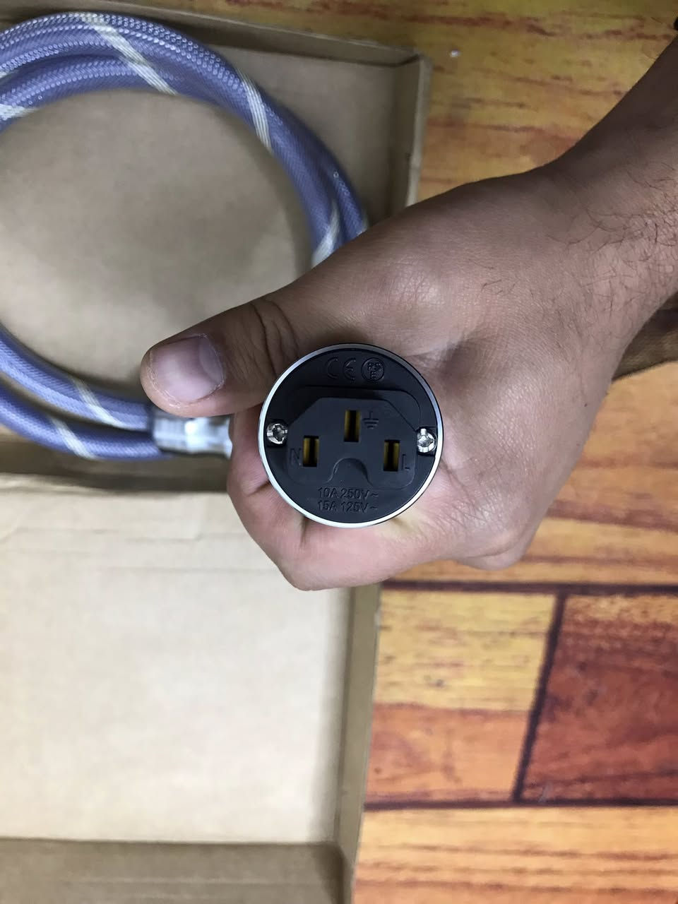 سلام عليكم هذا كيبل ماعرف مال شنو بس قطعه اصليه امريكي الي يفيده يخلي سعر ويخذه


**إذا كنت صاحب هذا الإعلان وتريد حذفه لأي سبب، رجاءا أرسل رسالة إلى الدعم الفني**