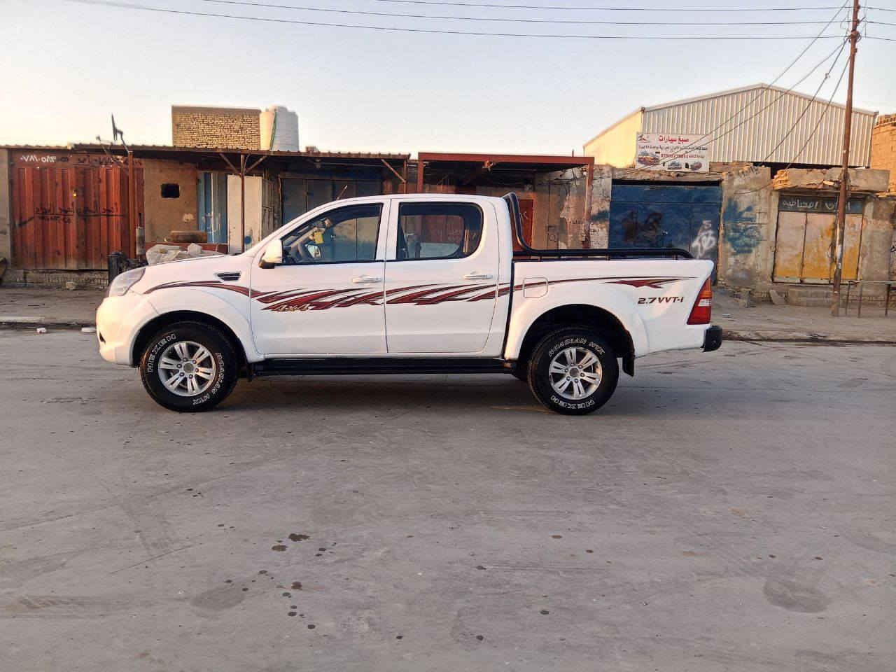 للبيع فتون موديل 2014  (مزاد وزراة الداخلية) بيه كتاب مزايدة تمشي بيه وين ماتريد سيارة جاهزه  مكفولة من الضربة والگلبة صبغ عام فقط رش تغير لون گير محرك مستيبوشي  حدادة  السعر 55 وبيه مجال  المكان ذي قار الرفاعي ***********
