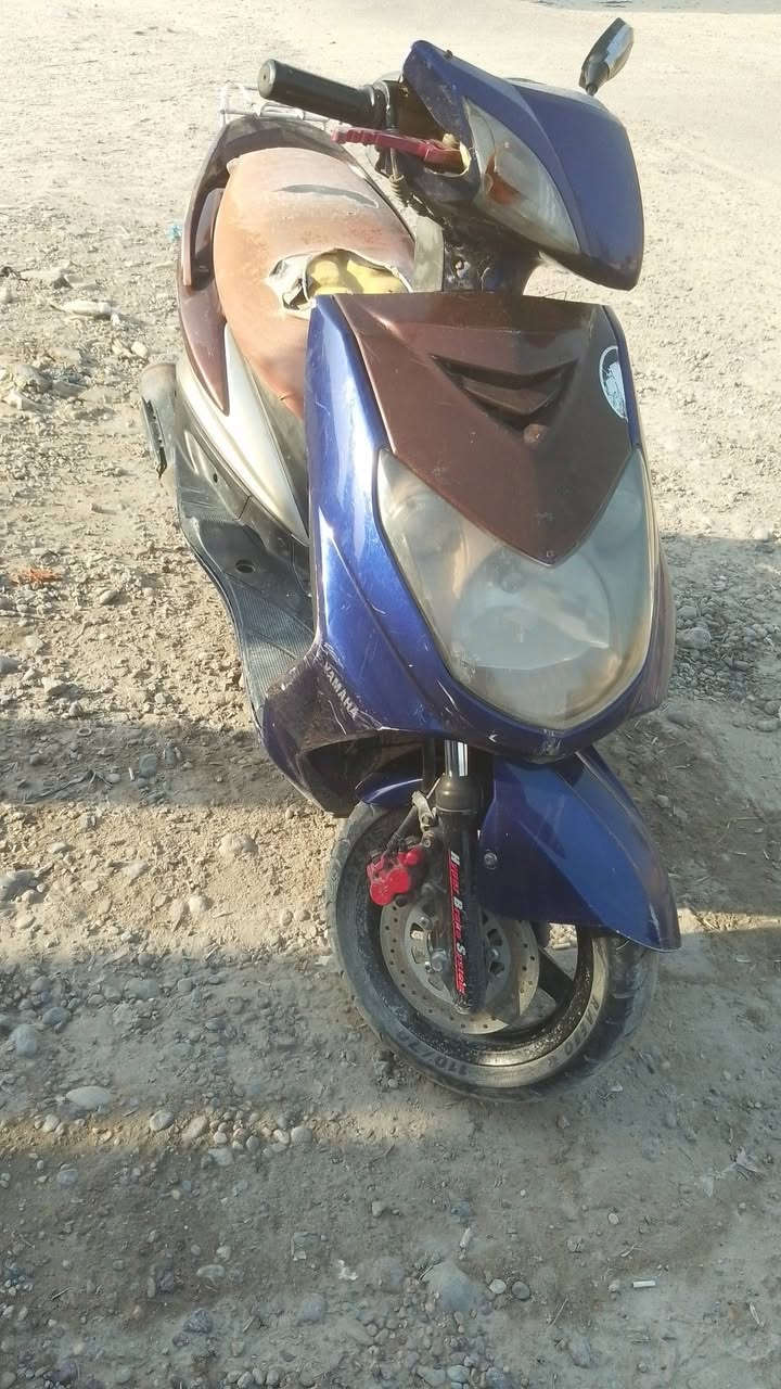 السعر 350وبيها مجال
للبيع سكنس فحل 
نكره سلف 
كهربيات كلها شغله 
محرك مفتوح 
كابريتر بلادي 
باتري جديد 
دراجه كدام عينك لا تبخير ولا نضوح
عنوان بغداد تاجي سبع البور 
خاص مفتوح


**إذا كنت صاحب هذا الإعلان وتريد حذفه لأي سبب، رجاءا أرسل رسالة إلى الدعم الفني**